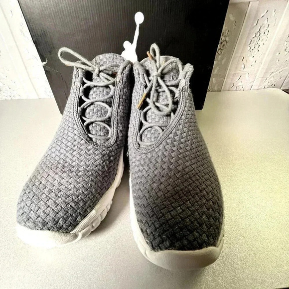 Air Jordan Future Low BG Mid Basketball 5Y Shoes Athletic Sneaker Gray Knit - Picture 4 of 7